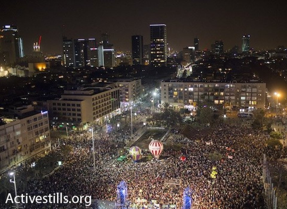 50,000 Israelis show up at the wrong protest