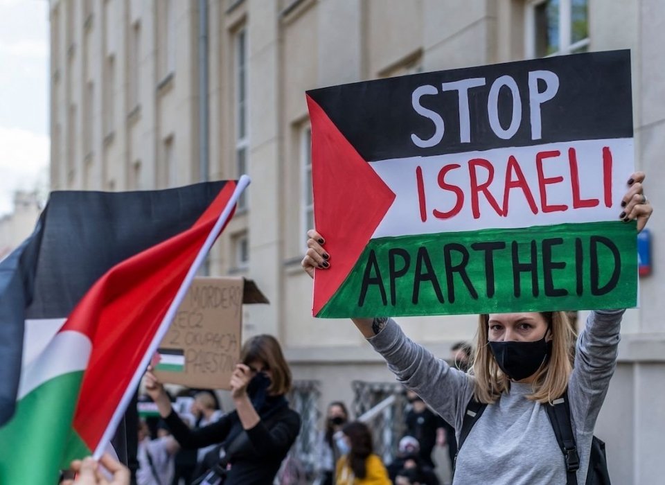 Israel's future is apartheid in a 'solution of the three classes'